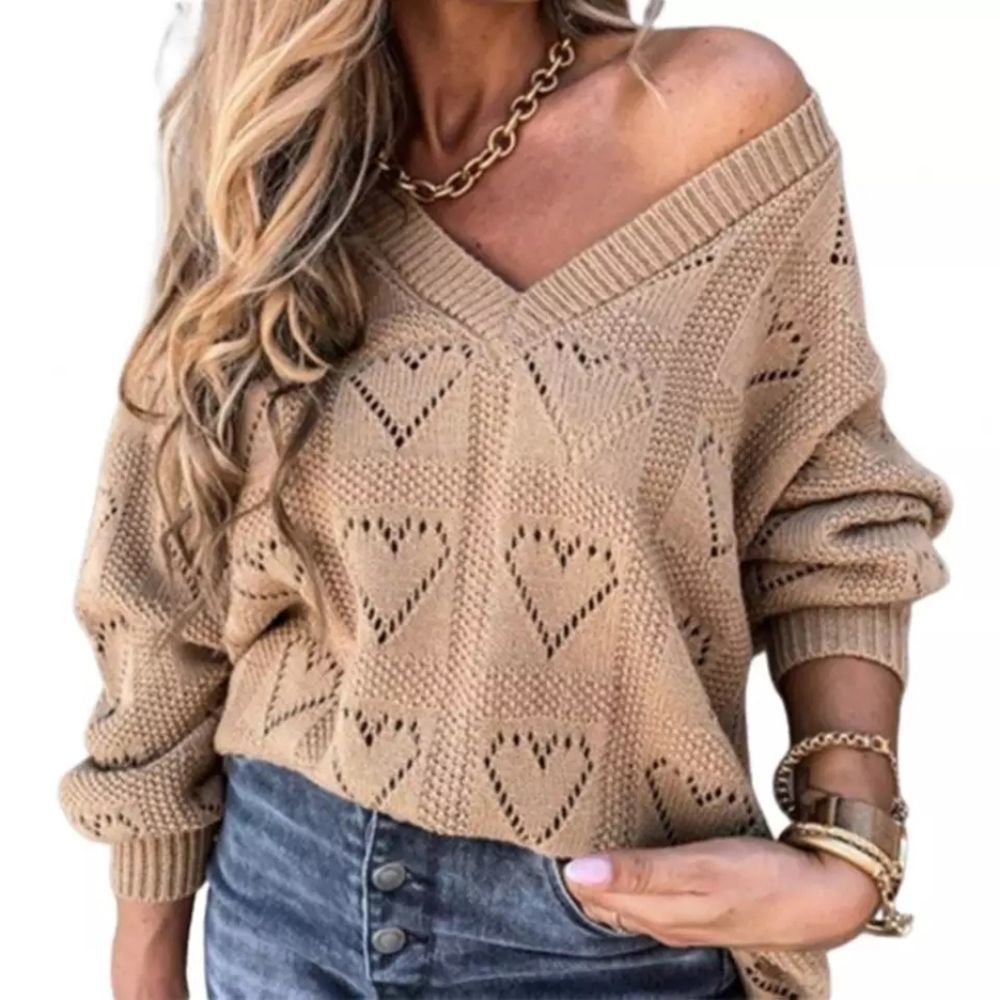Boho knit v neck Sweater, heart print. Loose sweater, oversized fit